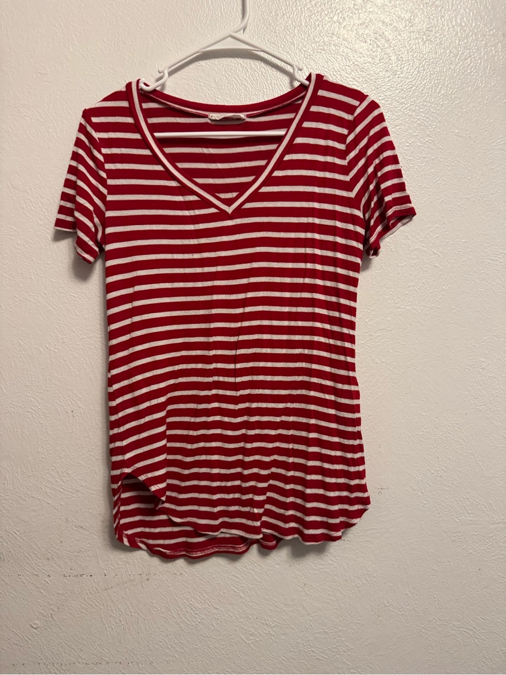Striped V-Neck Short Sleeve Top - Red/White
